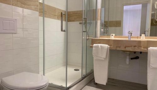 Double Room with Private Bathroom