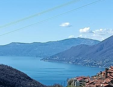 Apartment with Lake View