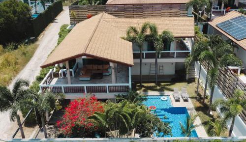 Deluxe Villa