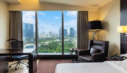 Guest room, 1 King, Central Park view