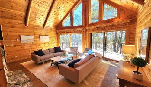 Four-Bedroom Holiday Home