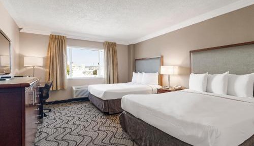 Queen Room with Two Queen Beds - Non-Smoking