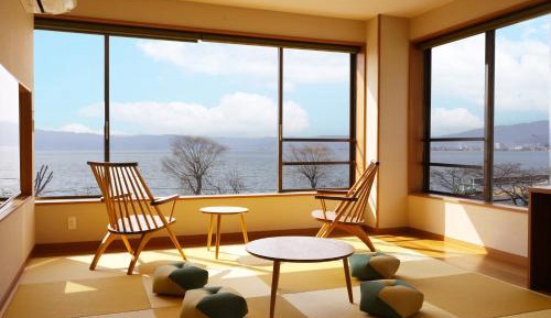 Suite with Lake View