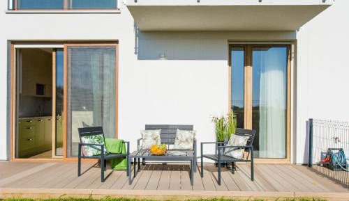 Apartment with Garden View