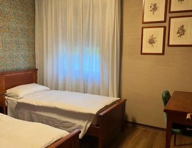 Standard Twin Room with Shared Bathroom