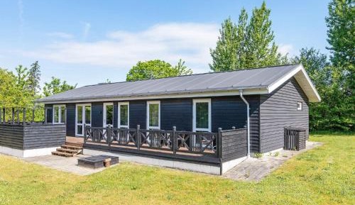 Five-Bedroom Holiday Home