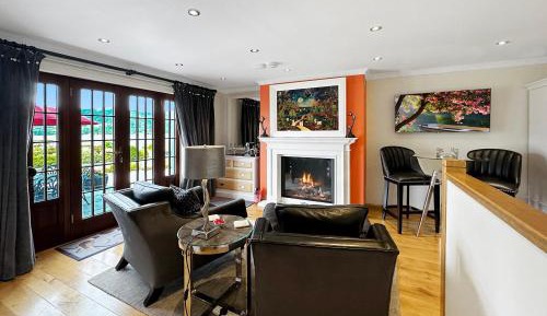 Studio Apartment with Sea View