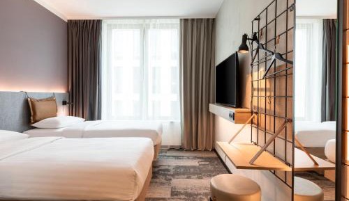 Moxy Twin Room