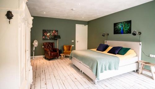 Deluxe Double Room with Bath