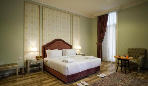 Suite with City View