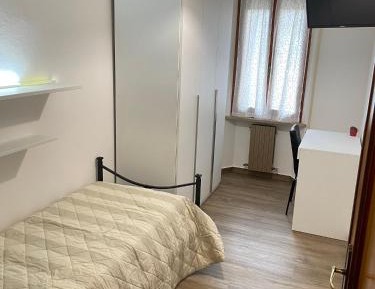 Single Room with Shared Bathroom