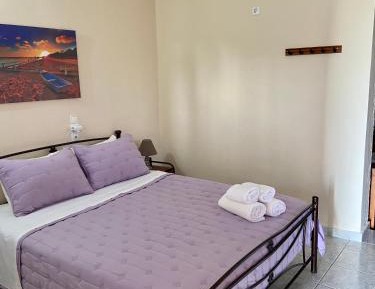 Studio (2 Adults)