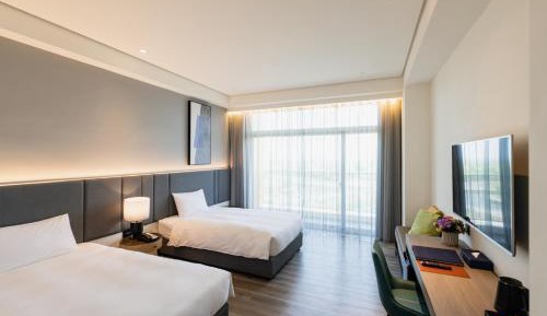 Twin Room with Lake View