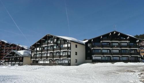 Apartment (4 Adults)