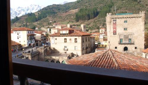 Studio with Mountain View