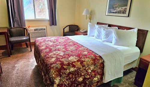 Queen Room