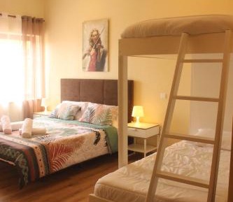 Deluxe Family Room