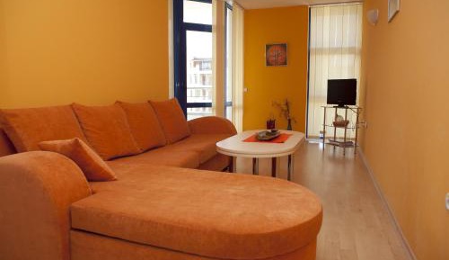 Deluxe Studio