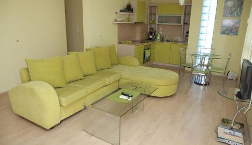 Studio Apartment
