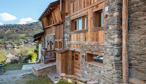 Chalet (6 Adults)