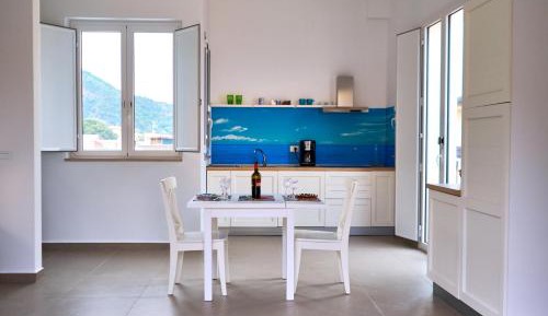 Apartment with Balcony and two Bathrooms