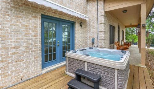 Three-Bedroom Holiday Home 