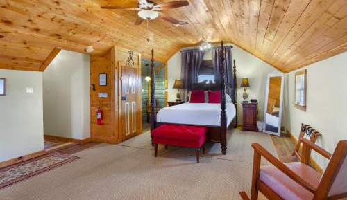 Two-Bedroom Holiday Home