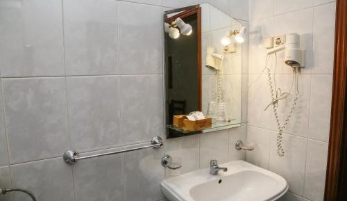 Basic Triple Room