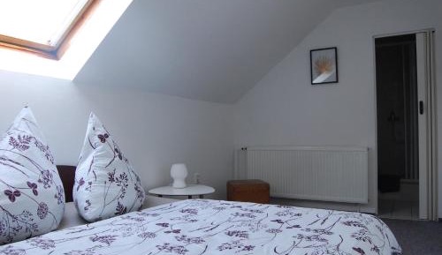 Deluxe Double Room with Extra Bed