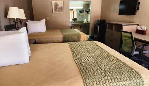 Deluxe Queen Room