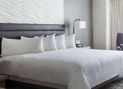 Concierge level, Guest room, 1 King, High floor