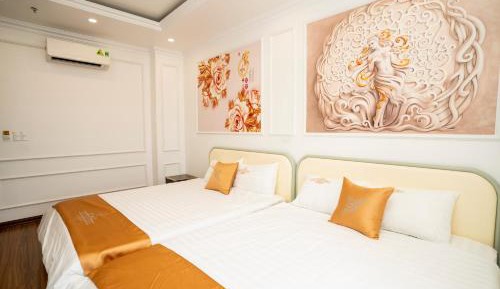 Twin Room with View