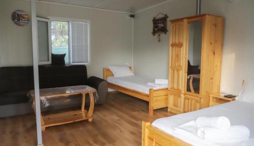 Deluxe Double Room (2 Adults + 1 Child)