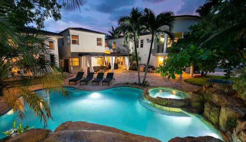 Seven-Bedroom House