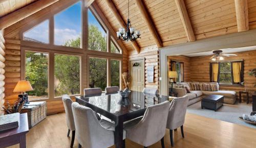 Three-Bedroom Holiday Home 
