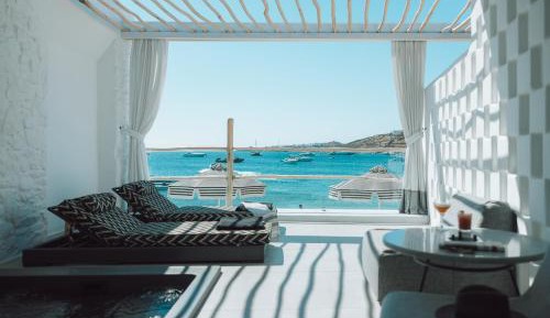 Honeymoon Suite with Hot Tub