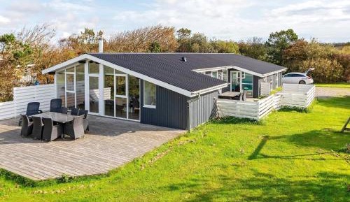 Four-Bedroom Holiday Home