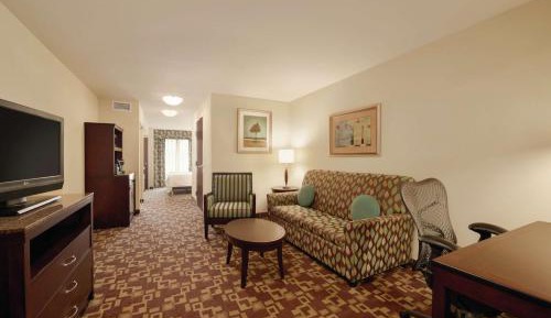 Junior King Suite with Seating Area