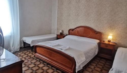 Quadruple Room with Private Bathroom