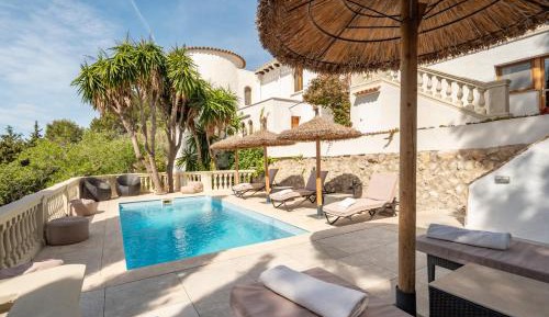 Deluxe Villa