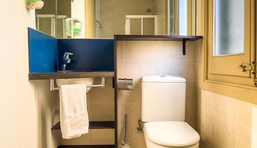 Bunk Bed in Male Dormitory Room 