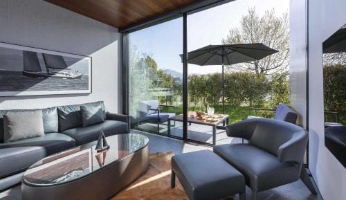 Suite with Garden View