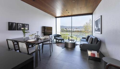 Suite with River View