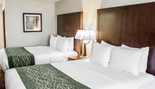 Queen Room with Two Queen Beds - Non-Smoking