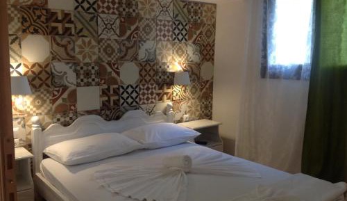 Three-Bedroom Apartment (5-7 adults)