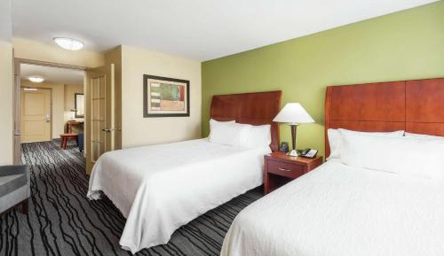 Deluxe Queen Room with Two Queen Beds