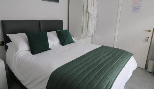 Double or Twin Room with Private Bathroom