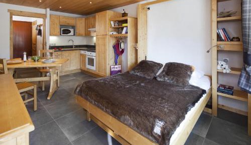 Studio with Balcony (4 Adults) 