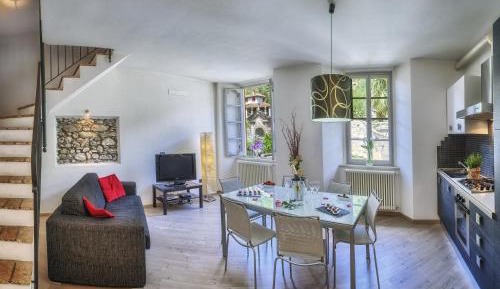 Two-Bedroom Apartment (6 Adults)