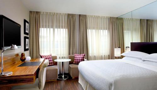 Deluxe Room, 1 King